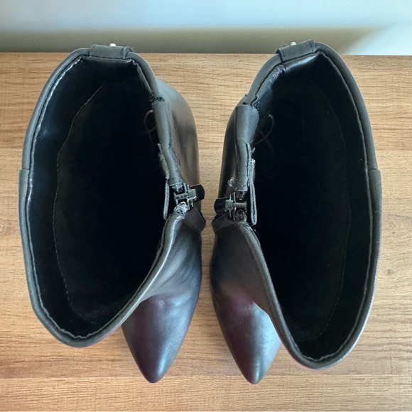 Sam Edelman - Women's Black Leather Wrenley Pointed Toe Ankle Bootie size 9.5 - Picture 3 of 13